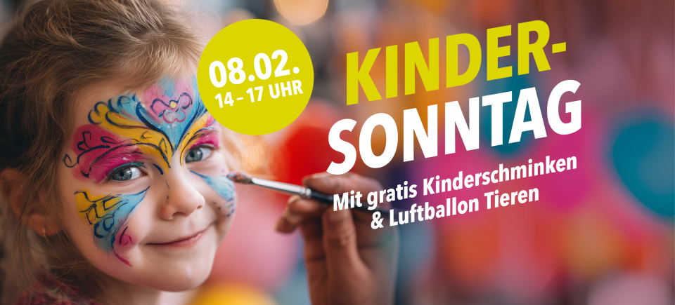 Kind mit buntem Schmetterlings-Facepainting beim Kinder-Sonntag im Caleido Stuttgart am 08.02. von 14-17 Uhr mit gratis Kinderschminken und Luftballon-Tieren